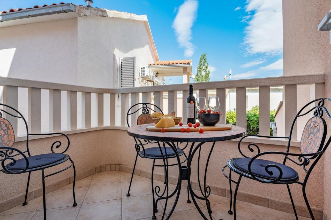 Villa Lux Promajna Ngoại thất bức ảnh